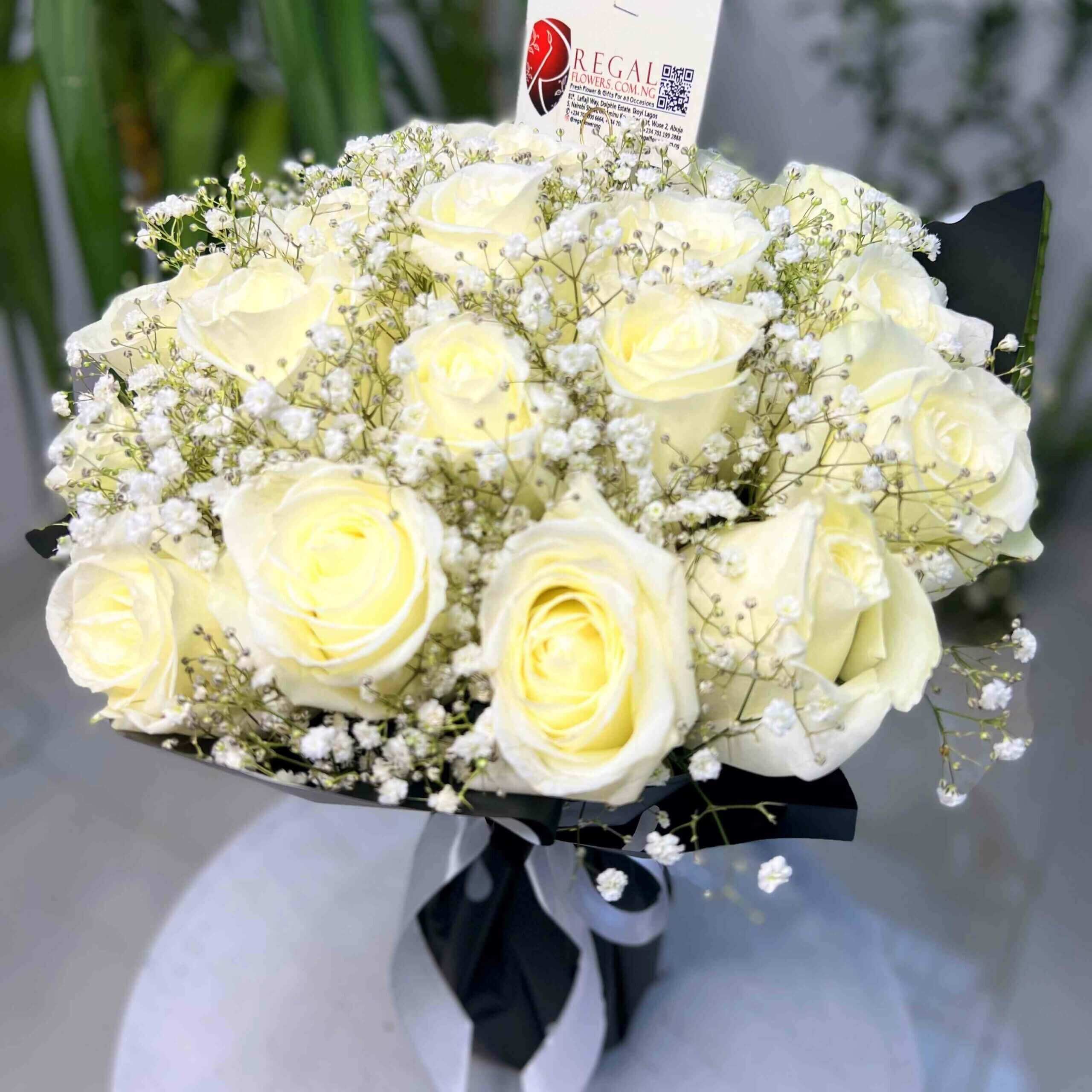 Regal White Roses &amp; Million Stars 1_11zon