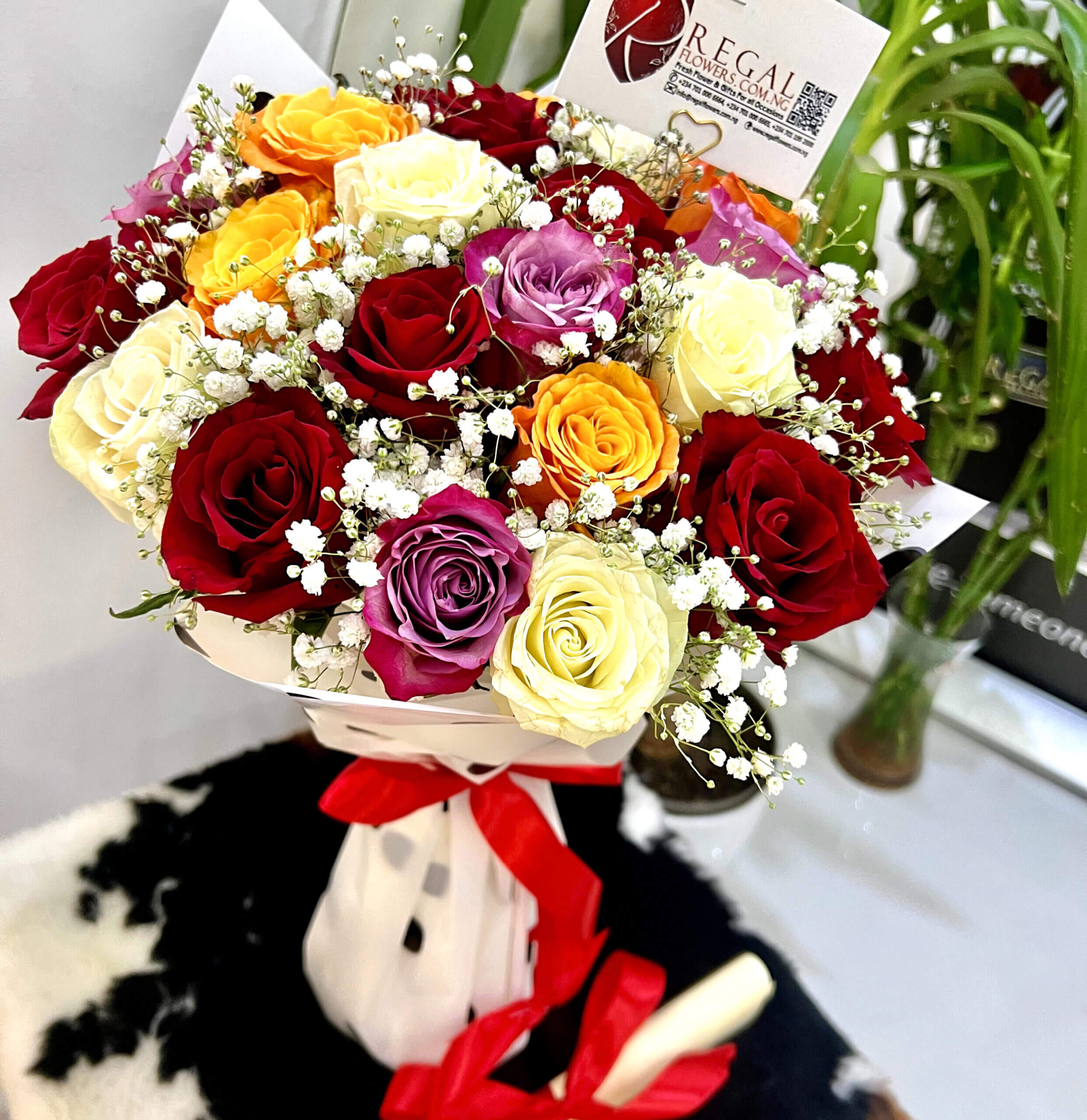 RED ROSES AND MILLION STARS BOUQUET - Bouquet of red roses and million  stars