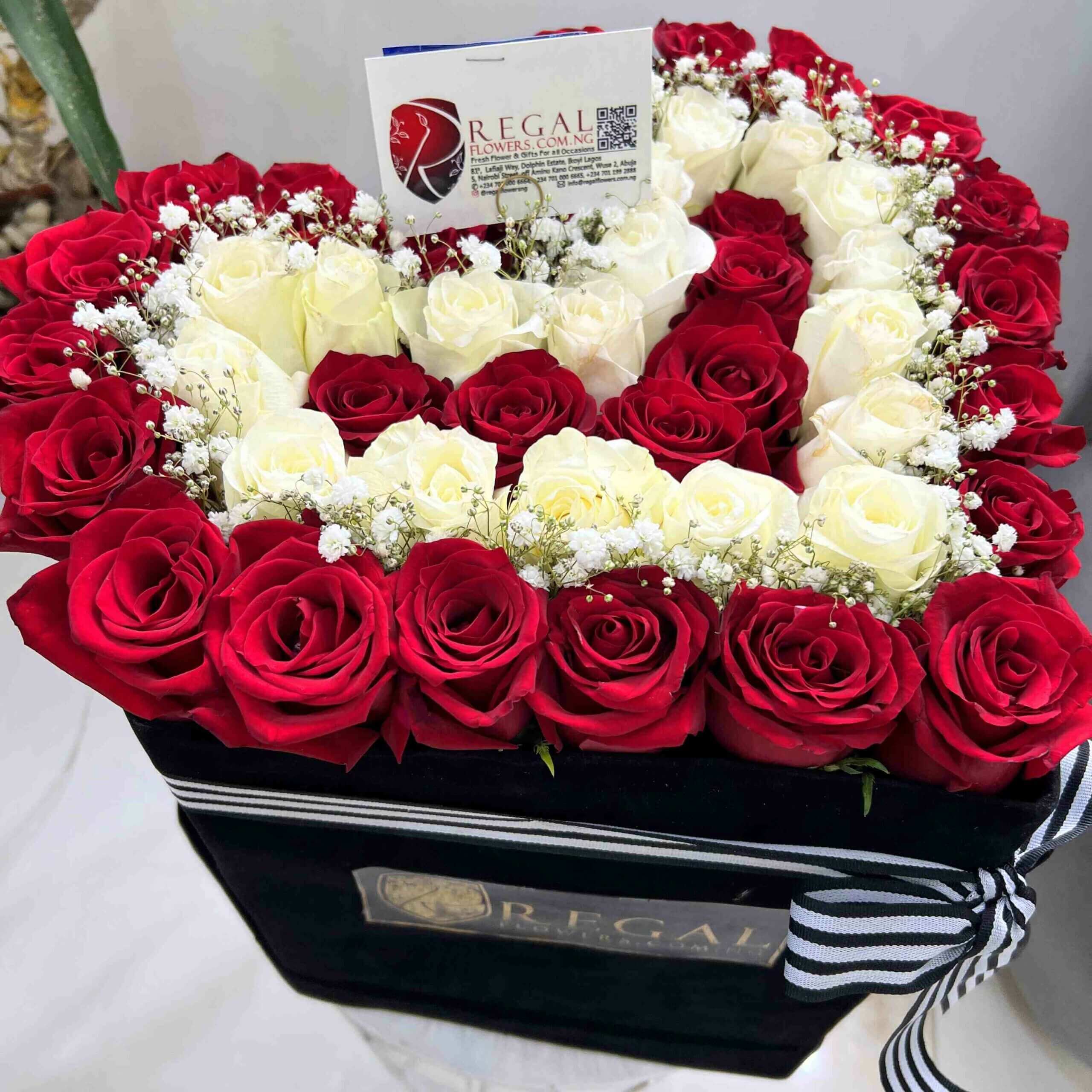 RegalFlowers Mon Couer White Roses and Red Rose with Million Stars