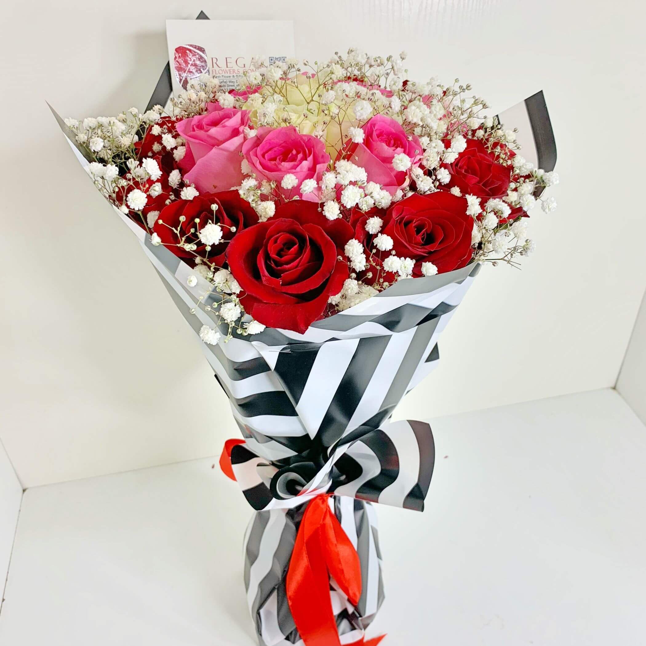 Red Roses, Pink Roses and White Roses with Gypso and Guylian Chocolate, Flower store, bouquet of Flowers for her, Birthday Flowers, Same day flowers delivery company in Lagos