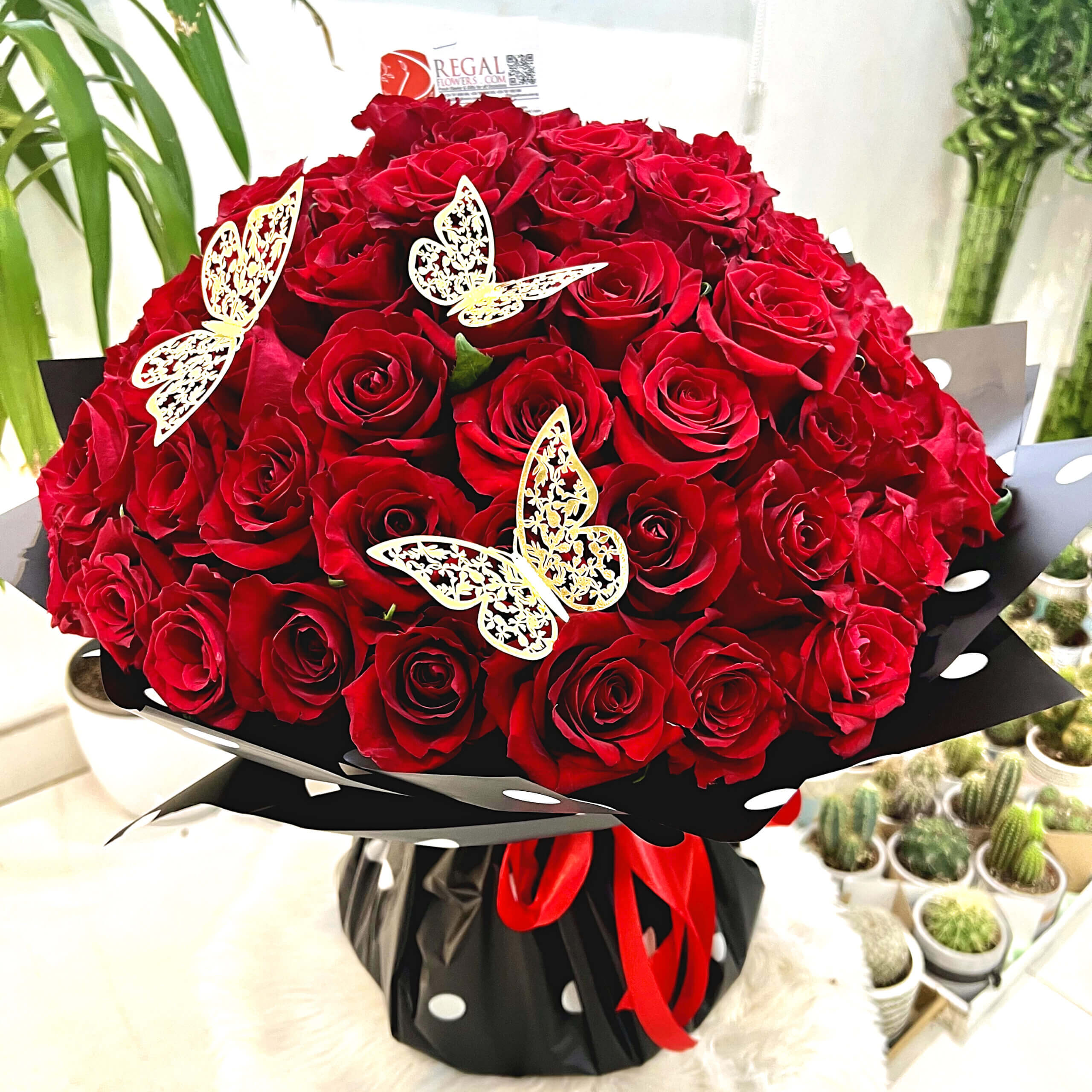 Regal Red Roses Bouquet (2)