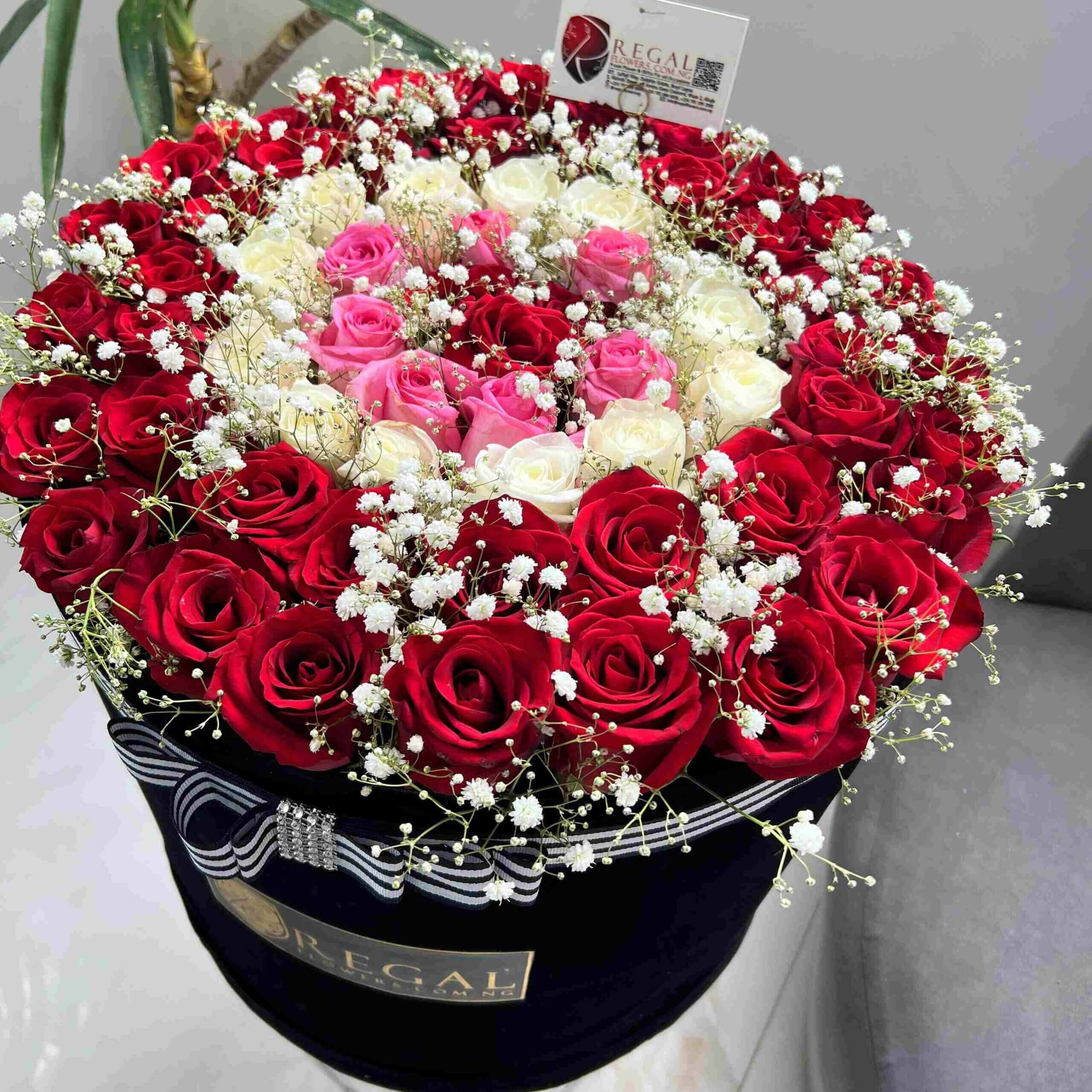 Regalflowers White Roses, Red Roses and Pink Roses Box Arrangement