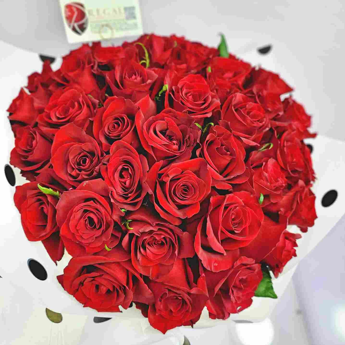 Red Roses- Beautiful Gift- 100 Fresh Flowers