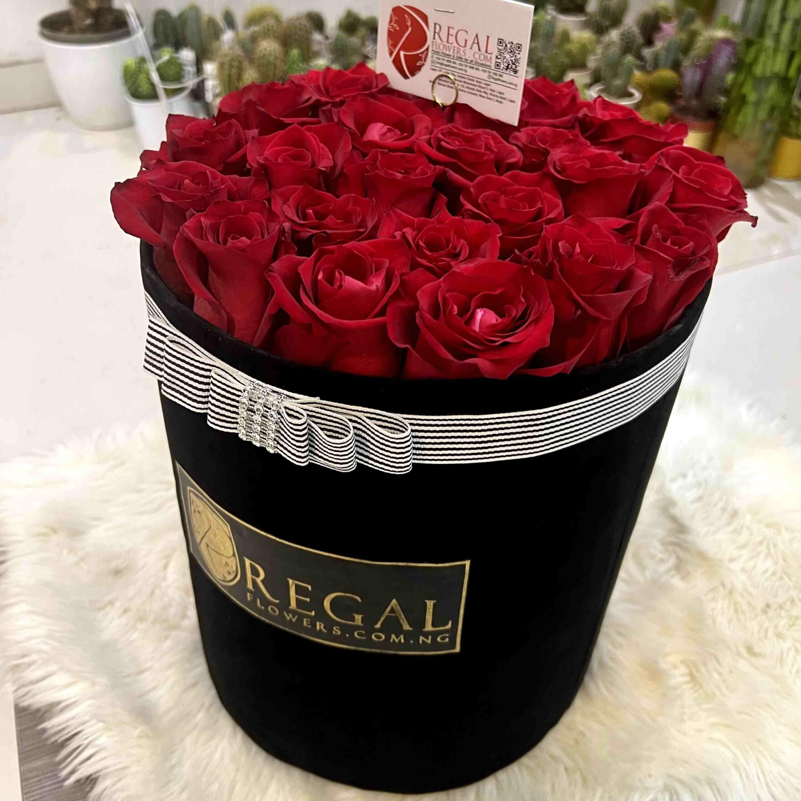 CLASSIC RED BOX ARRANGEMENT - BOX OF RED ROSES | Regal Flowers