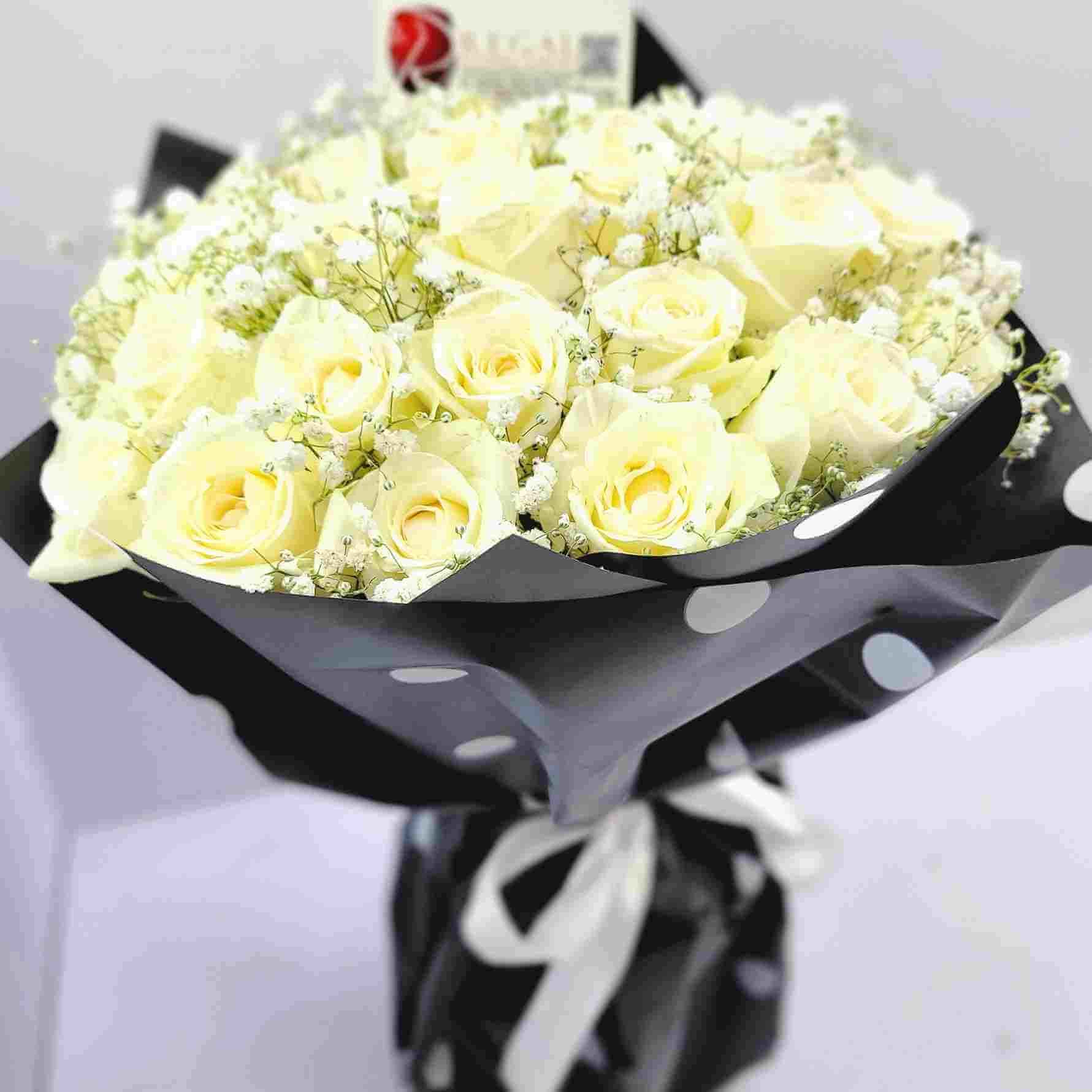 Regal Monalisa White Roses with Babys Breath 4_3_11zon