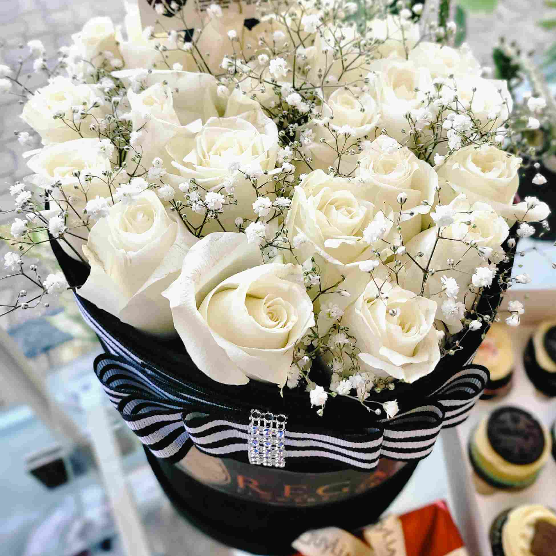 Regal Monalisa White Roses with Babys Breath_36_11zon