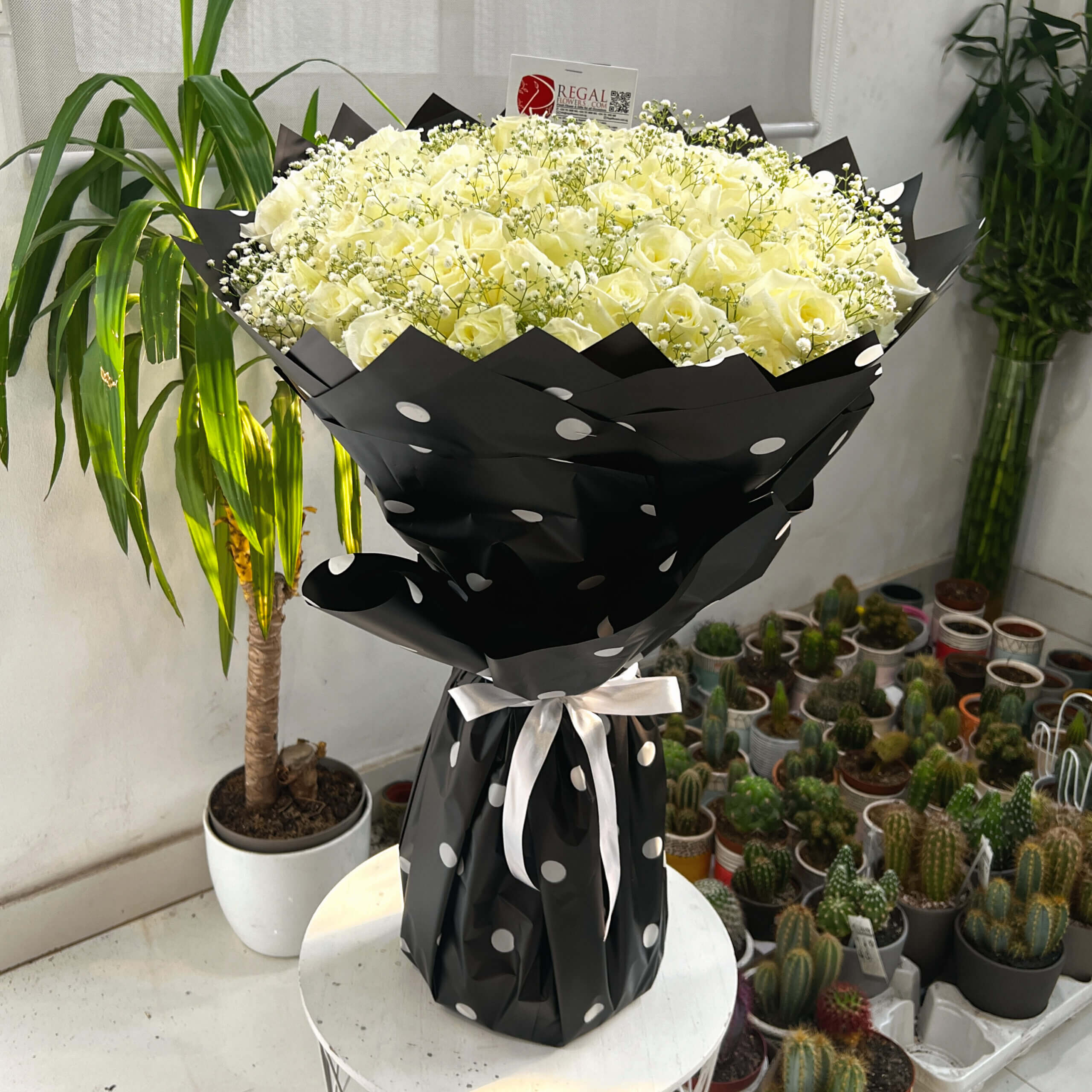 White Roses and Million Stars Regalflowers1