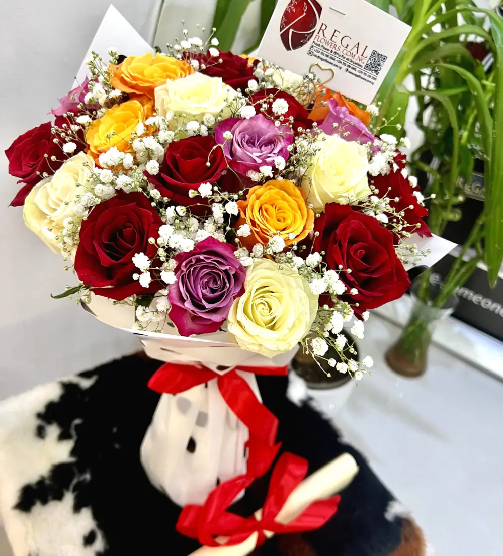 Pink and Red Fresh Flower Bouquet with Roses and Italy