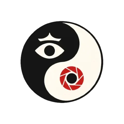 Regards Croisés Logo