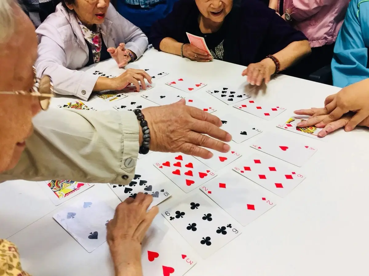 團體遊戲