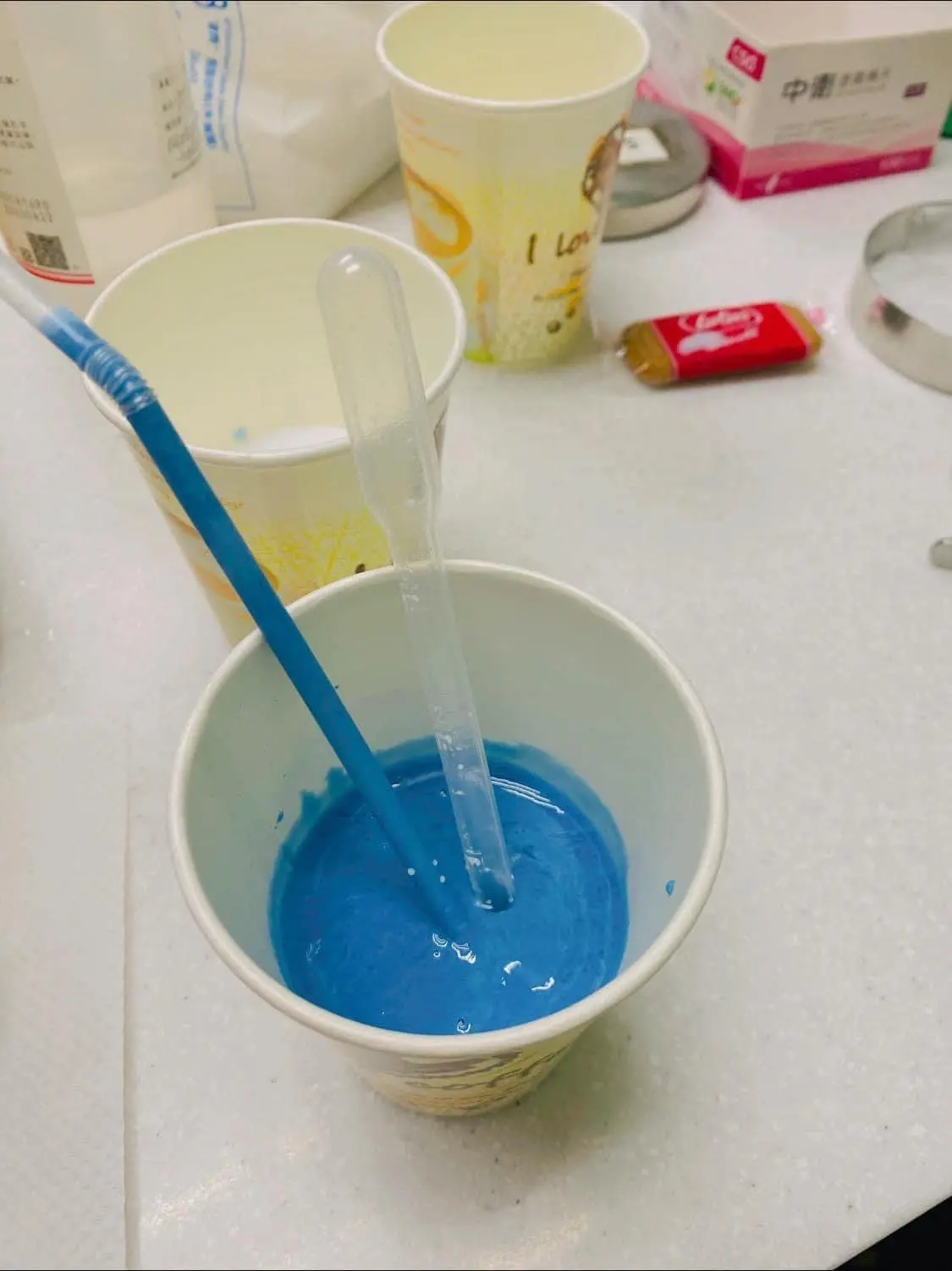 痰黏液和殘留食物