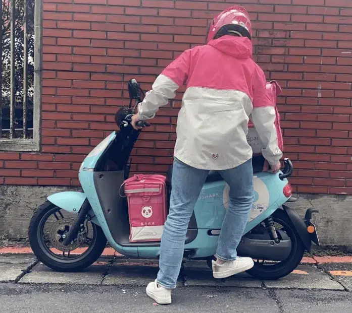 站著側邊架中柱