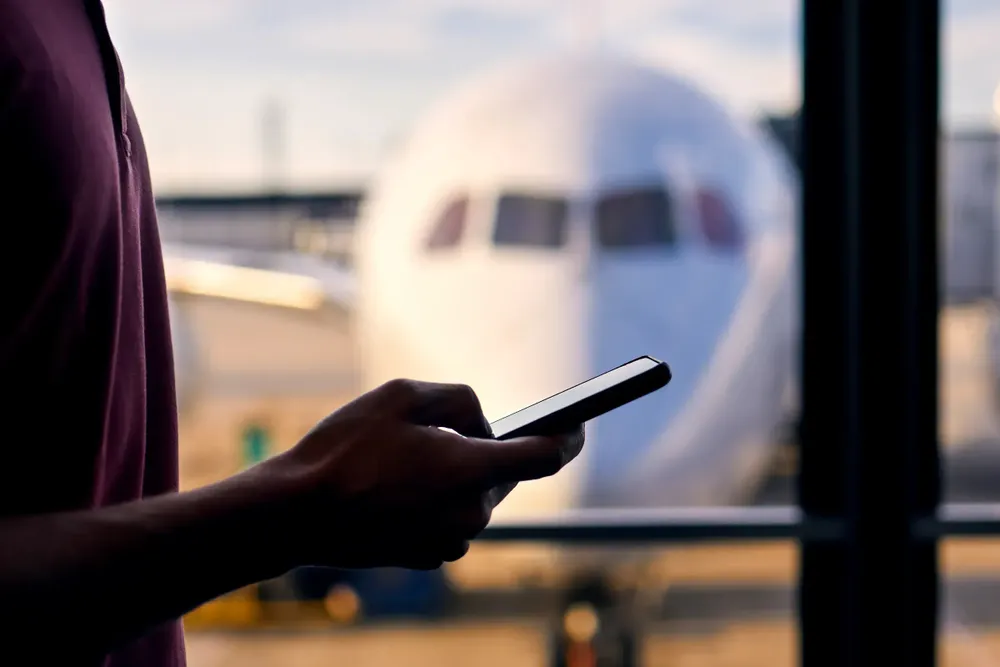 How eSIMs Simplify Life for Those Relocating Abroad