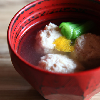 鶏と魚介と野菜だし「ふわふわ団子汁」