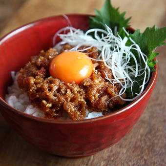 コリャーうまい！「マグロユッケ丼」