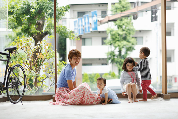 和田明日香のエッセイ「悩まない子育て」