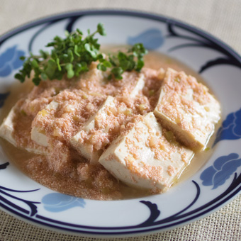 調味料は使わずに「たらこあんかけ豆腐」