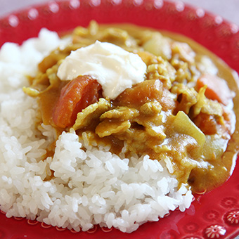 １ランク上の洋風カレー「トマト華麗」