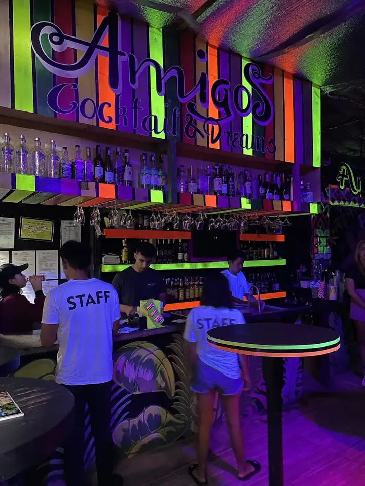 Amigos bar
