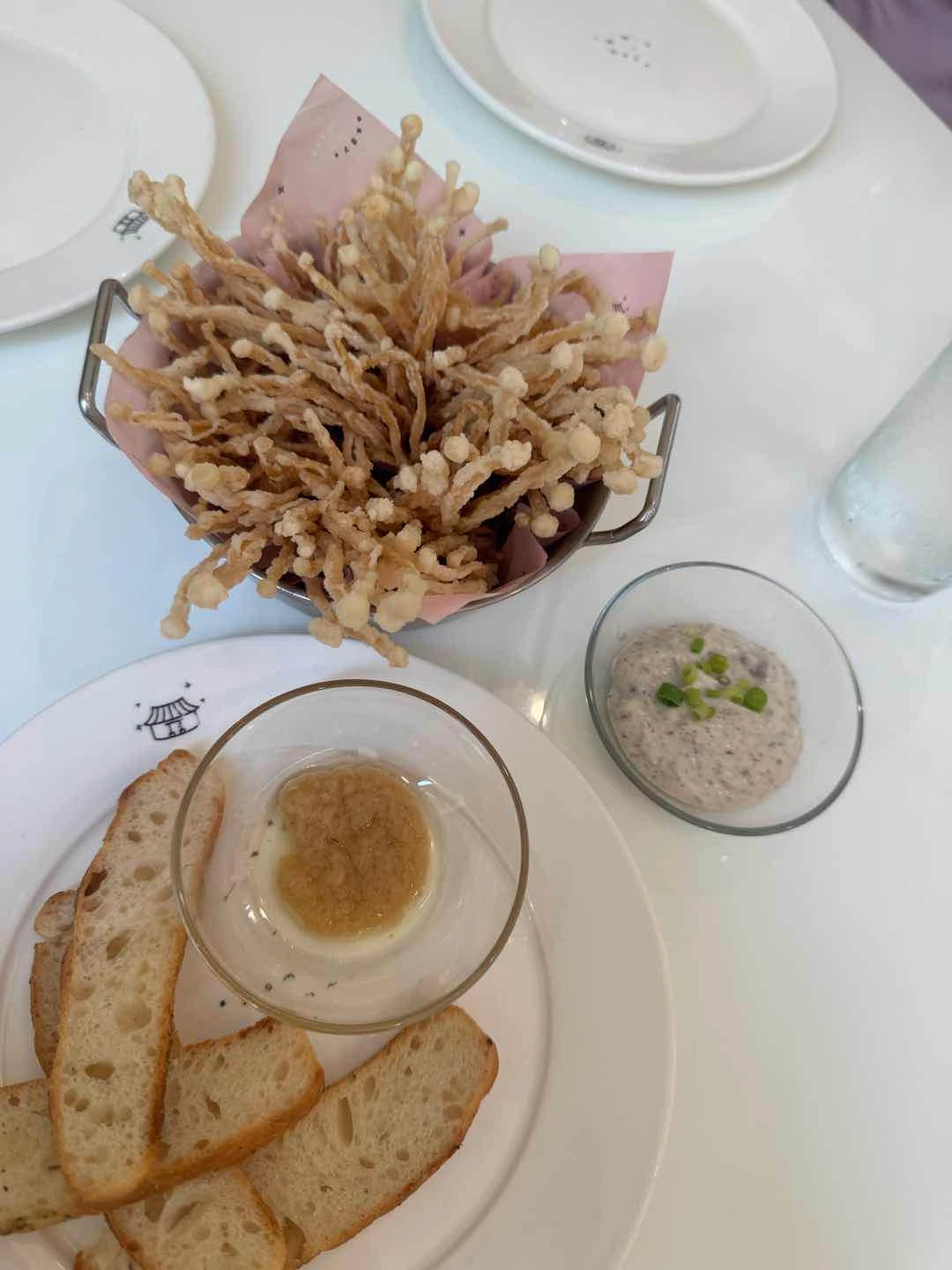 Enoki Fries with Truffle Aioli Dip of Aegyo