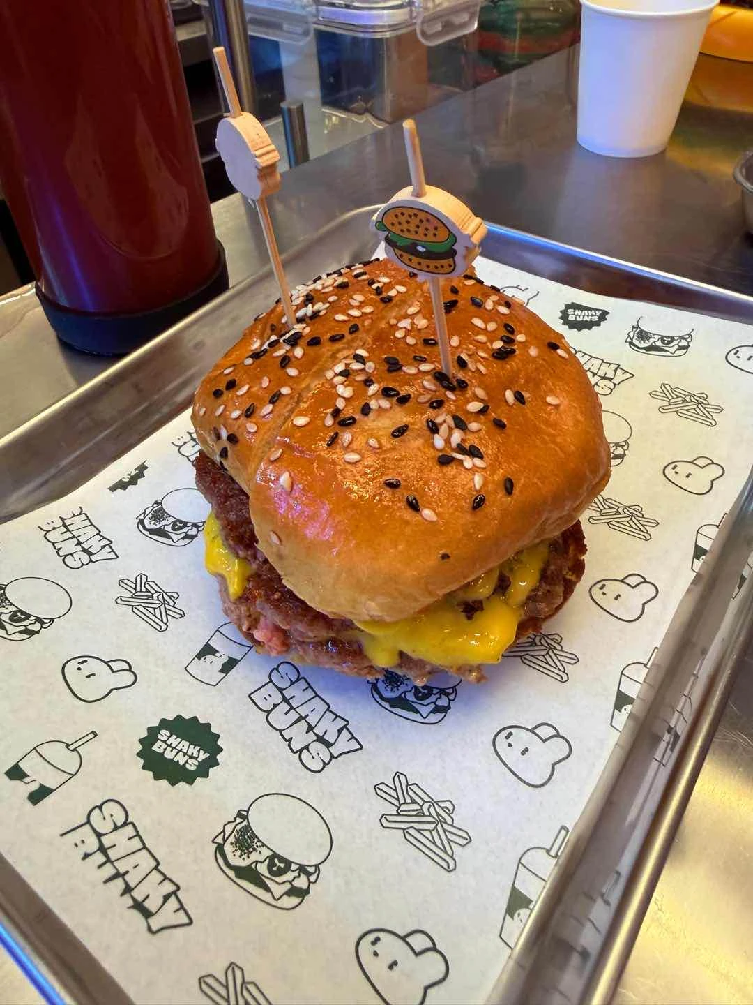 shaky burger of Shaky Buns