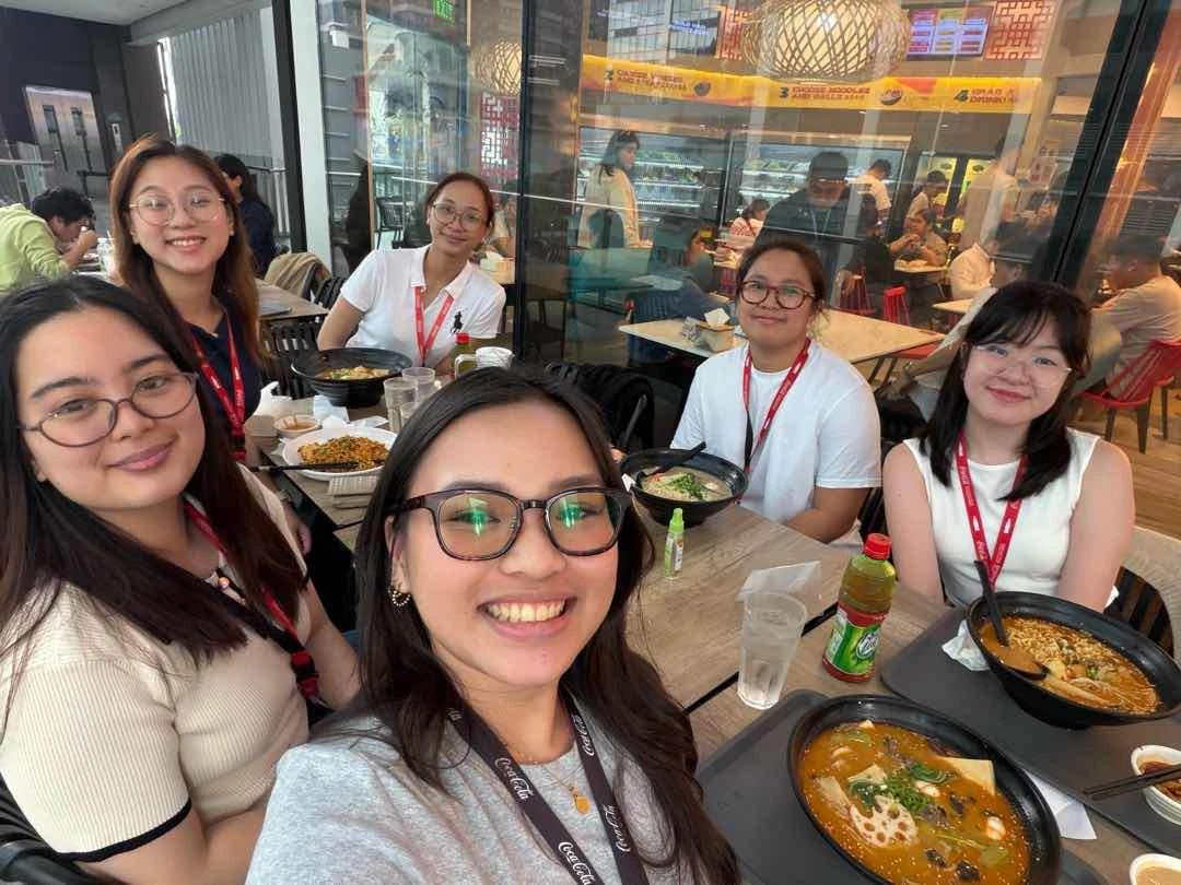 proc girls of Sichu Malatang