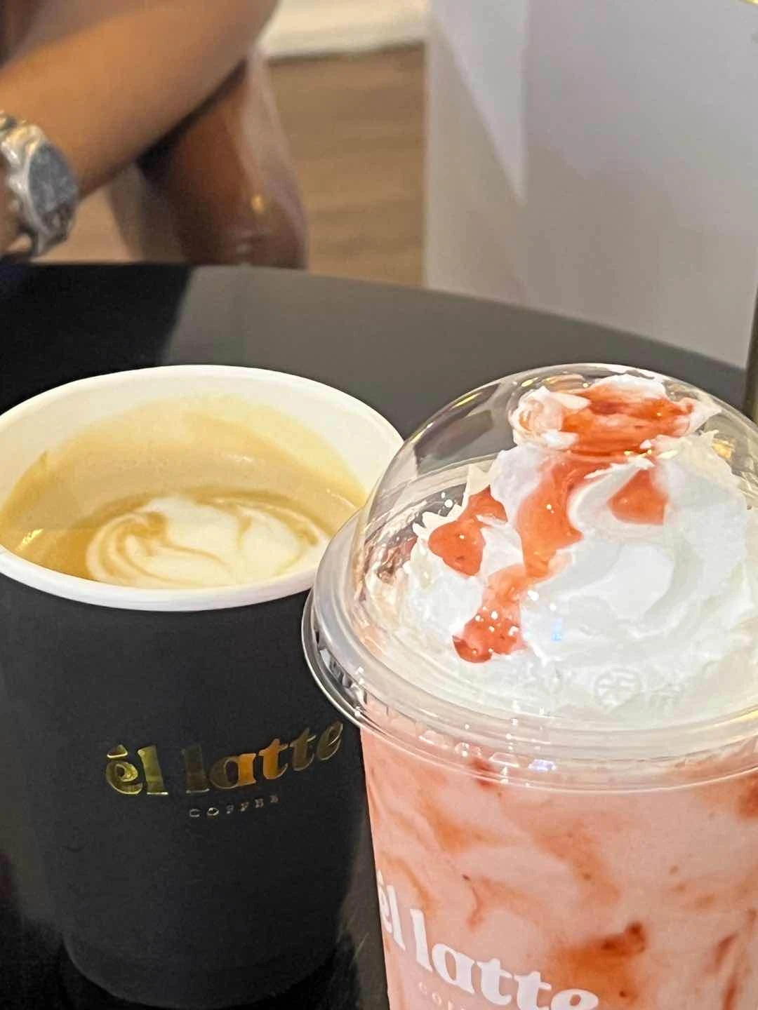 Hot Latte & Strawberry Cream Frappe