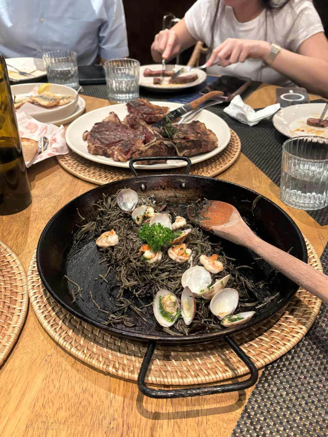 paella negra