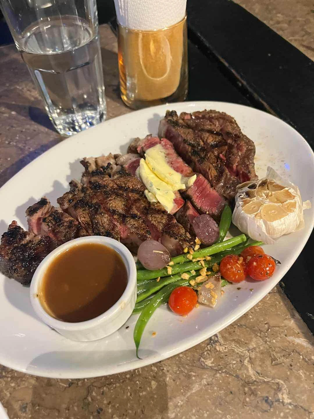 10/10 of Dillingers 1903 Steak and Brew
