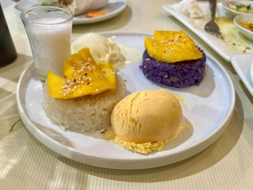 Mango Sticky Rice of Pho Hoa/MyThai - Robinson's Ermita