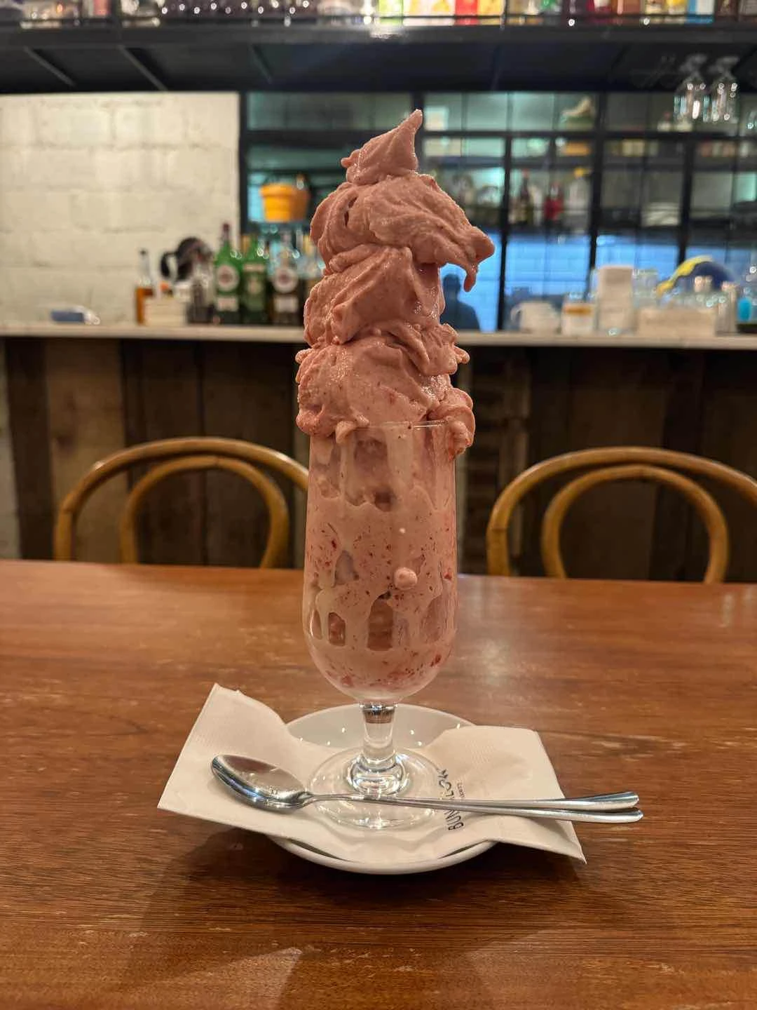 Strawberry smoothie of Bungalow café & bakery