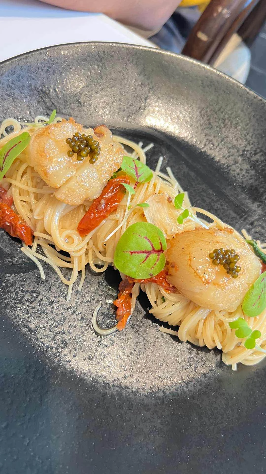 Mains: Scallops & Osiètre Caviar Pasta