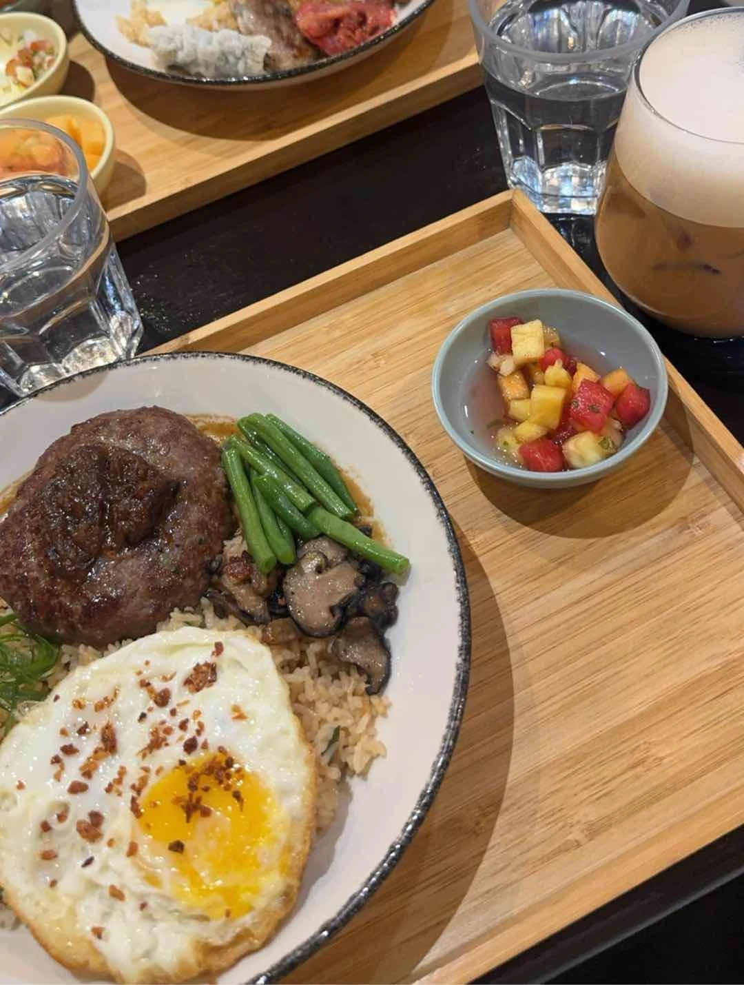 Loco Moco with Iced Kanuk Latte (Sub Oat Milk)