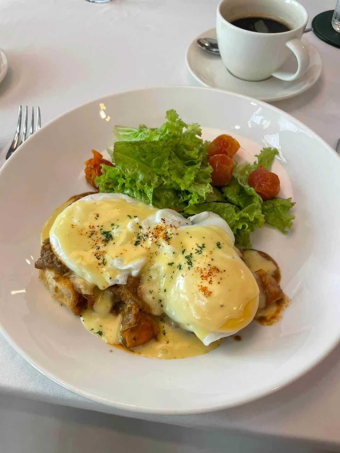 Eggs Benedict with Crab 