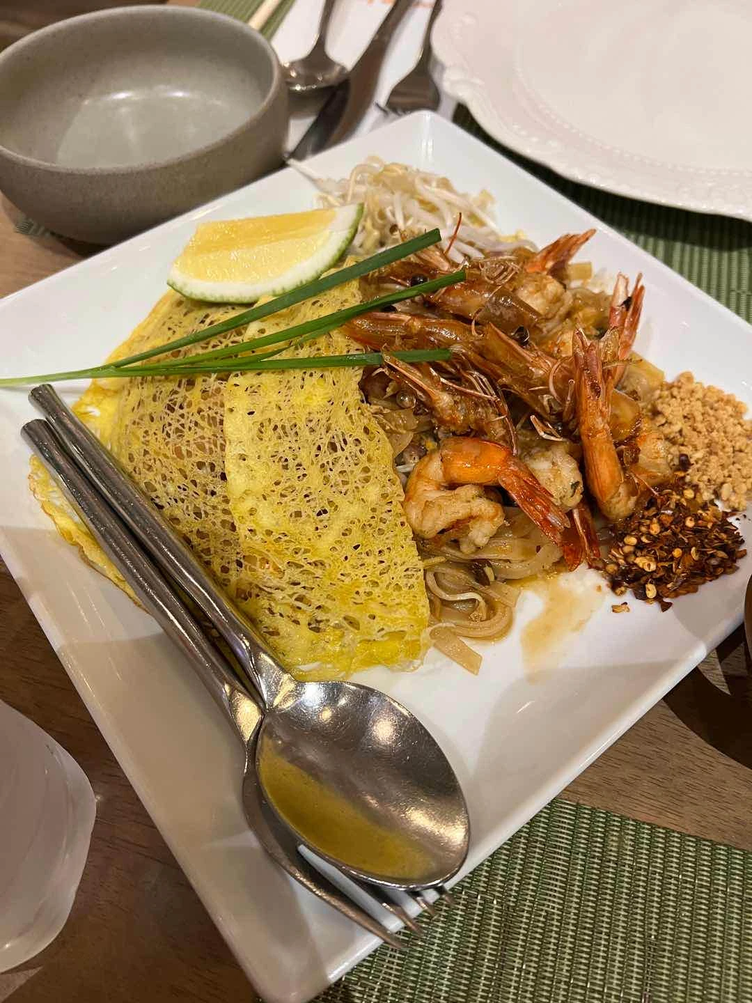 pad thai with prawns of Mango Tree | Bonifacio High Street Central
