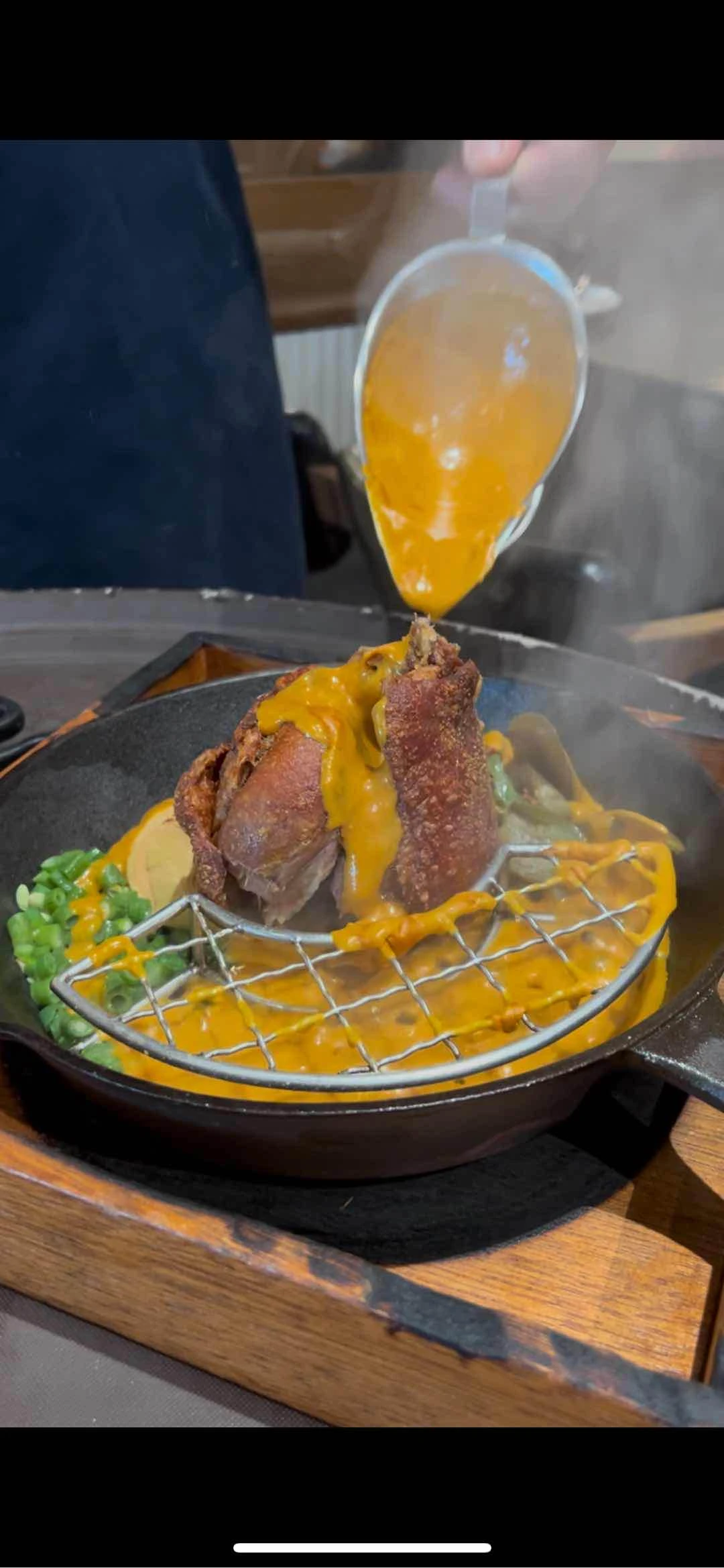 Crispy Pata Kare-Kare