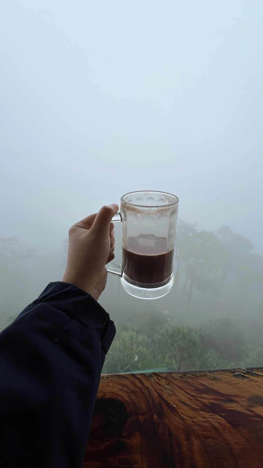 Milo with a view 😋 of Isang wow cafe by the clouds