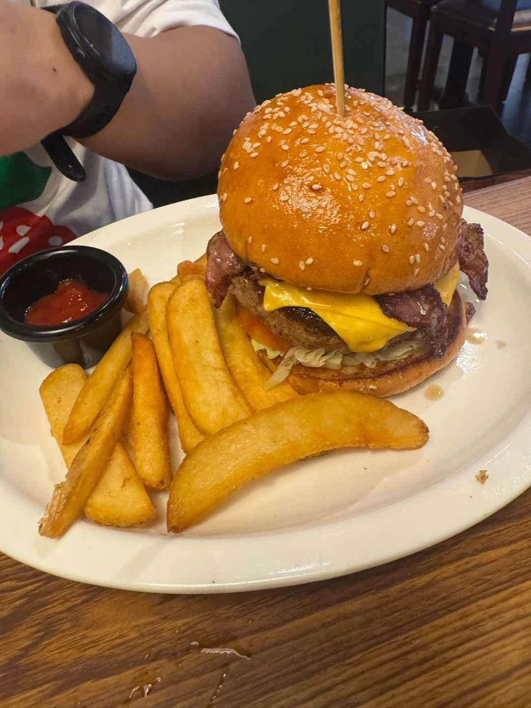 bacon cheeseburger