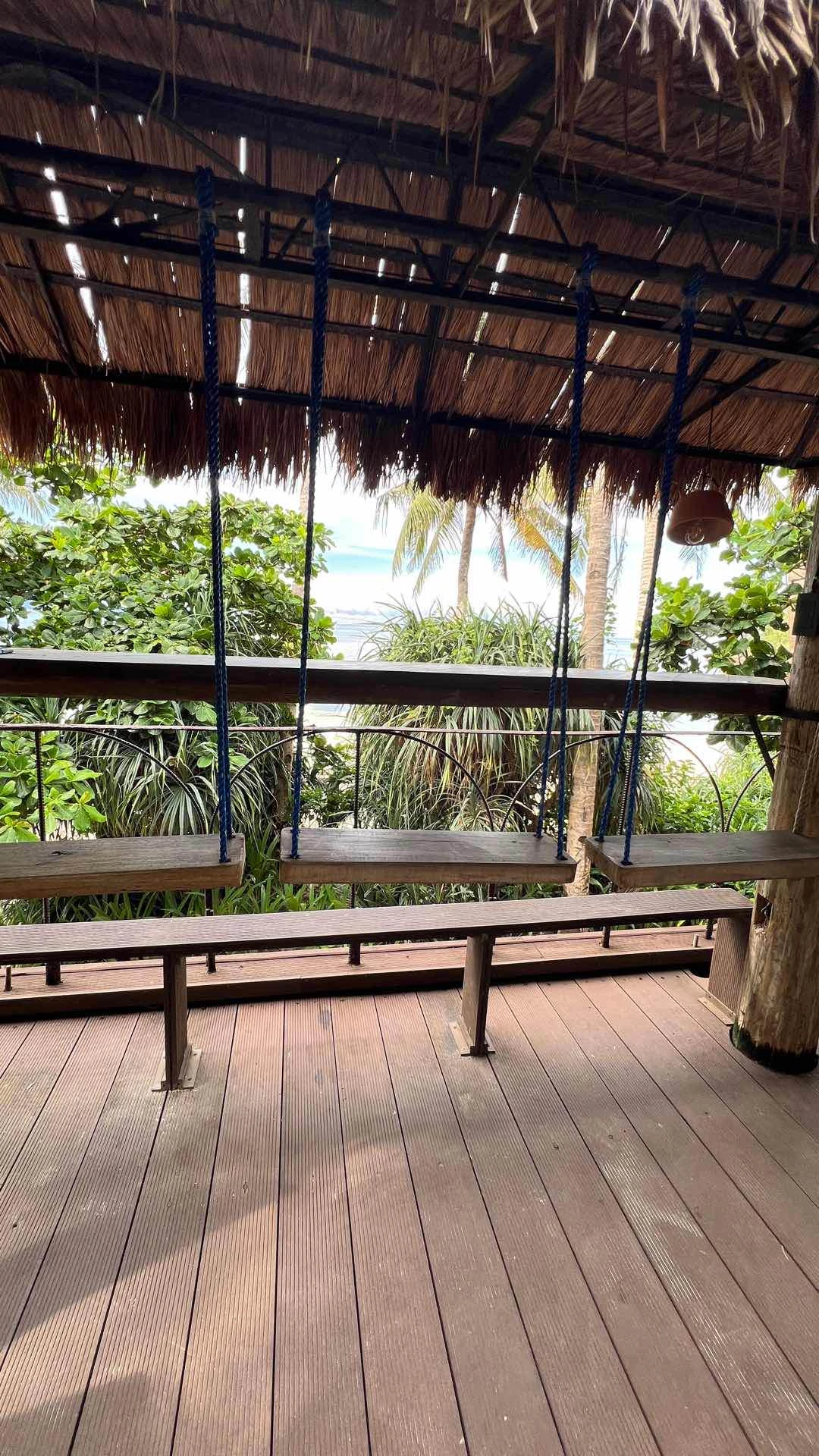 Ambiance of Calma Café & Restaurant