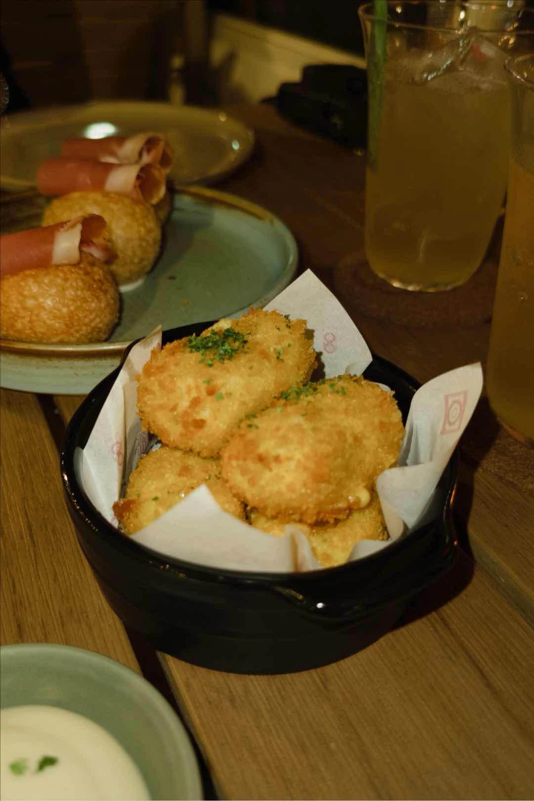 cheese & jalapeño poppers