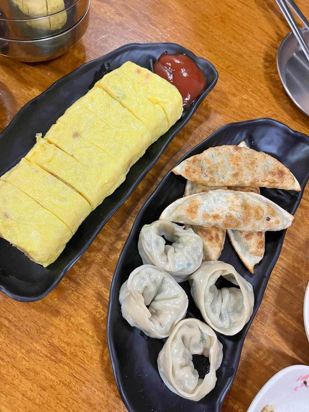 mandu and omelet