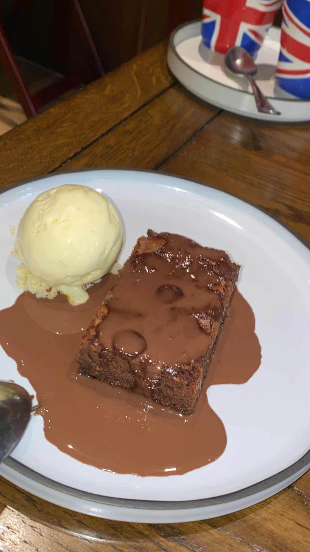 Ice cream and brownie on the side (kids meal) of Gordon Ramsay Bar & Grill