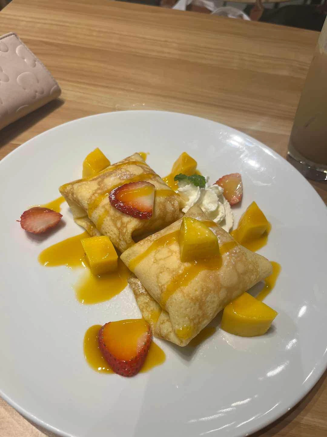 mango crepe