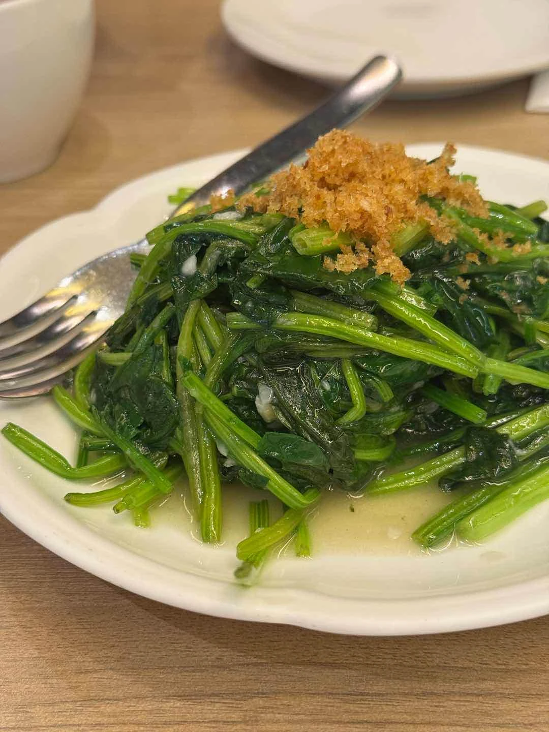 stir-fried spinach with minced garlic