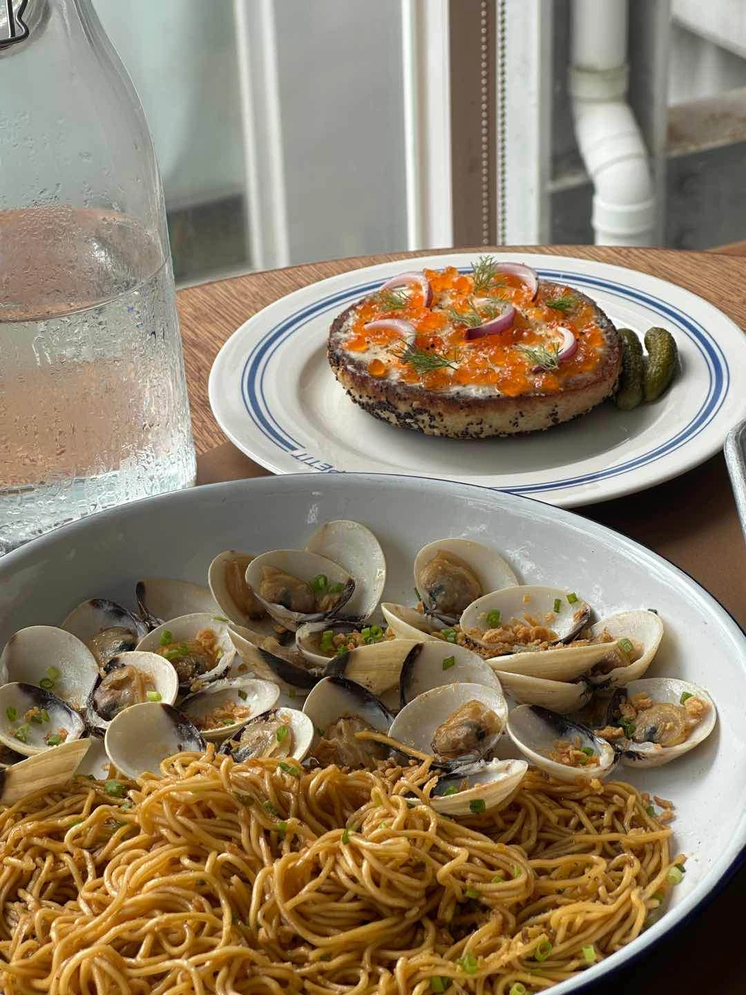 garlic noodles + clams