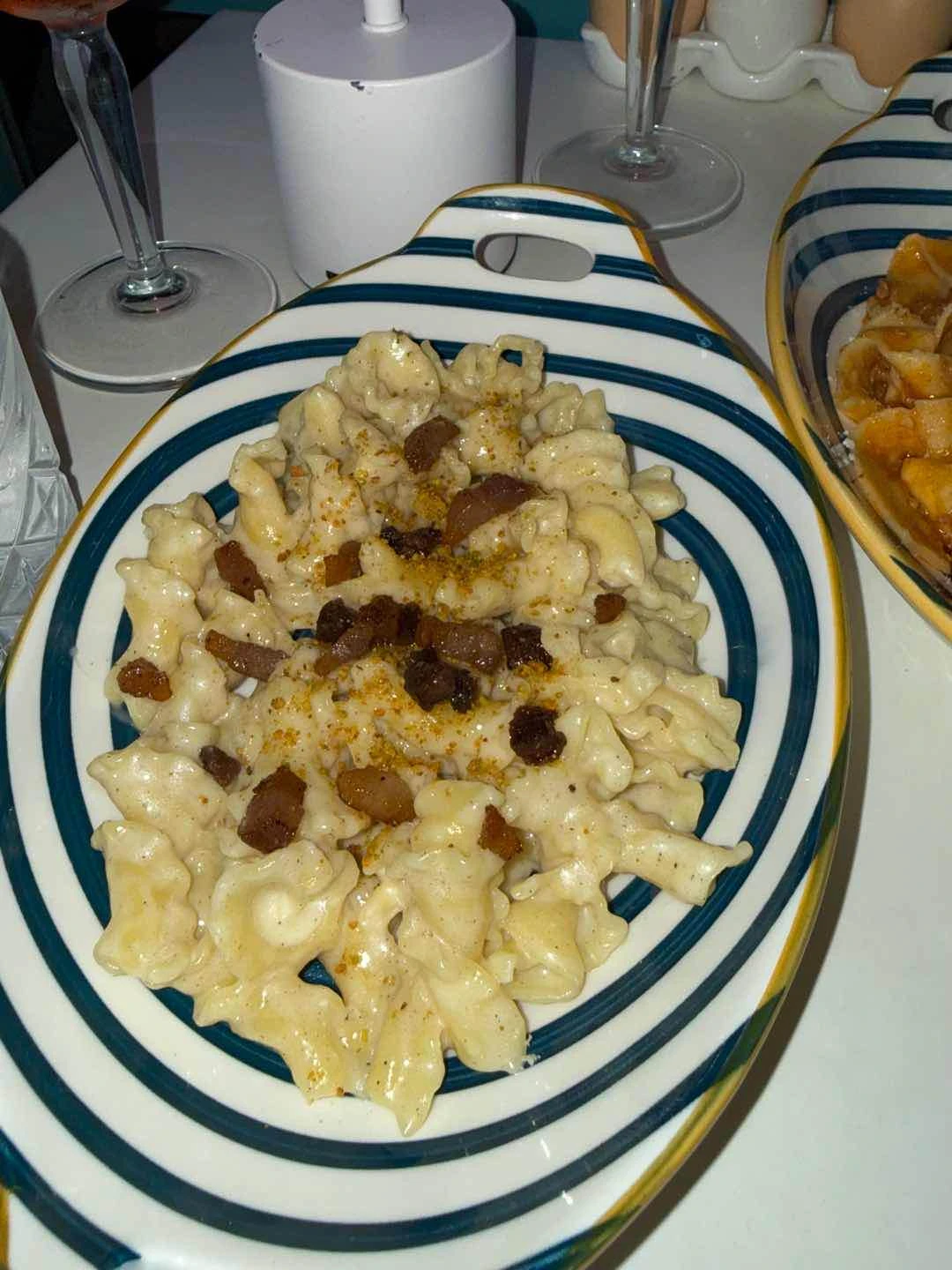 cacio e pepe of Al Dente Pasta Bar