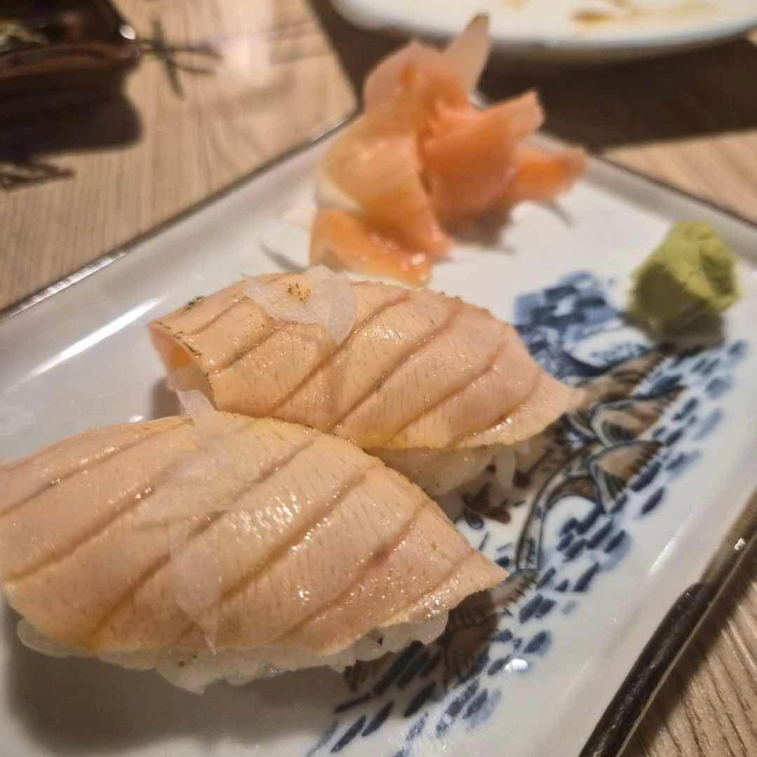 Salmon Aburi 