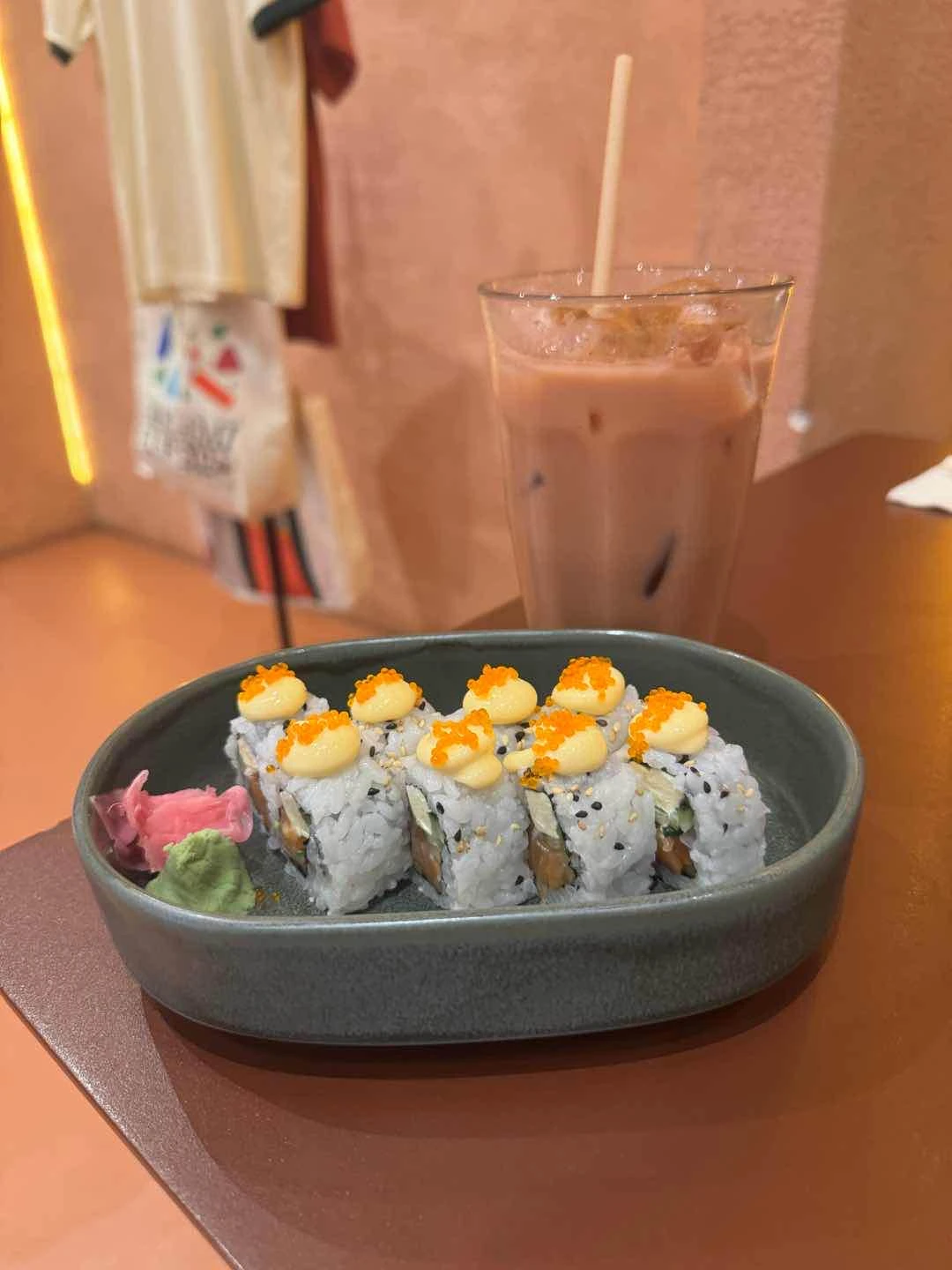 philly roll + pino horchata