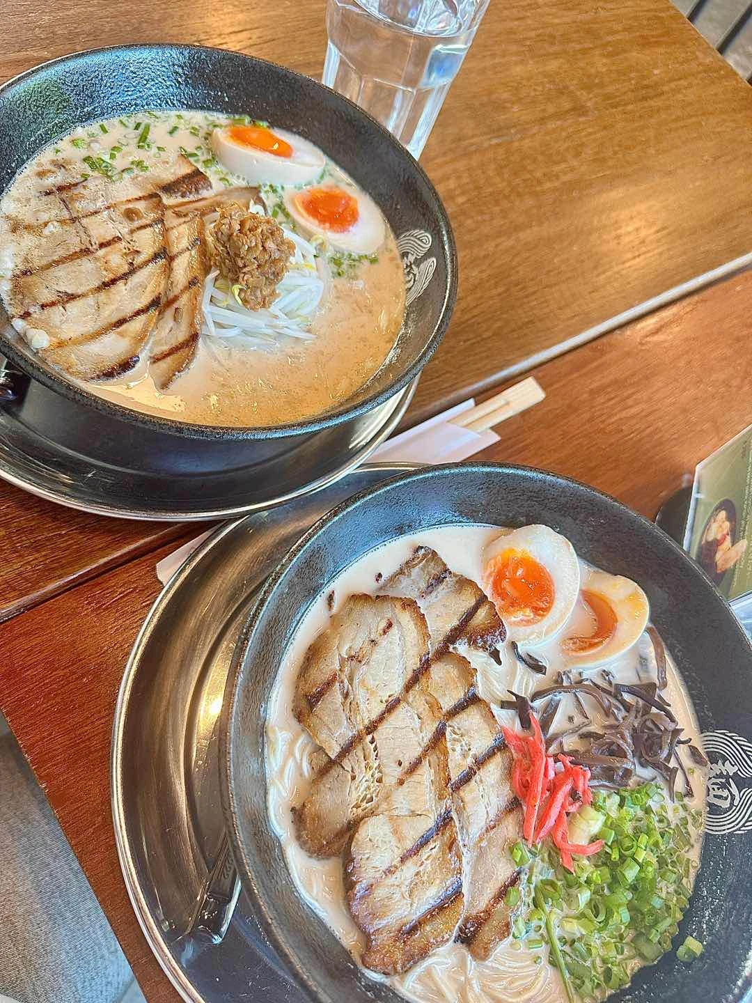 ramen bowls