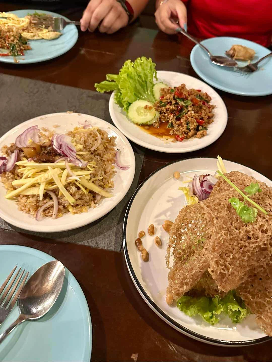 Bagoong rice, pad kapao